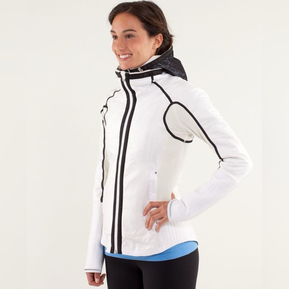 Lululemon Run Bundle Up Jacket - Size 8 - Picture 1 of 16